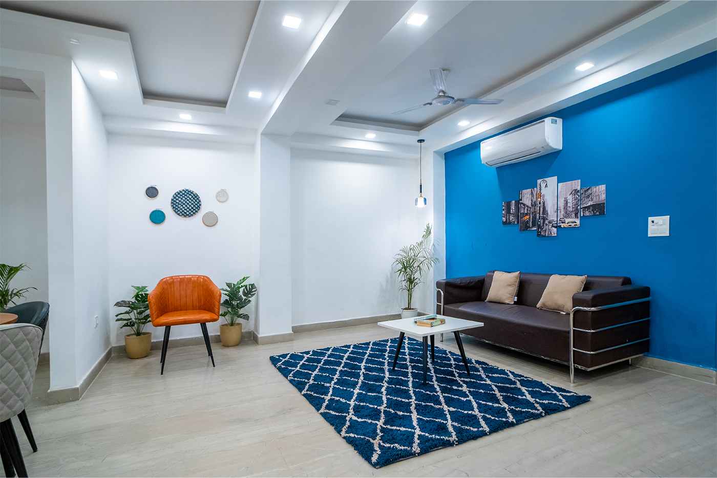 FlxHo Uno 4BHK- Serviced Apartments & Rooms- Sec 43