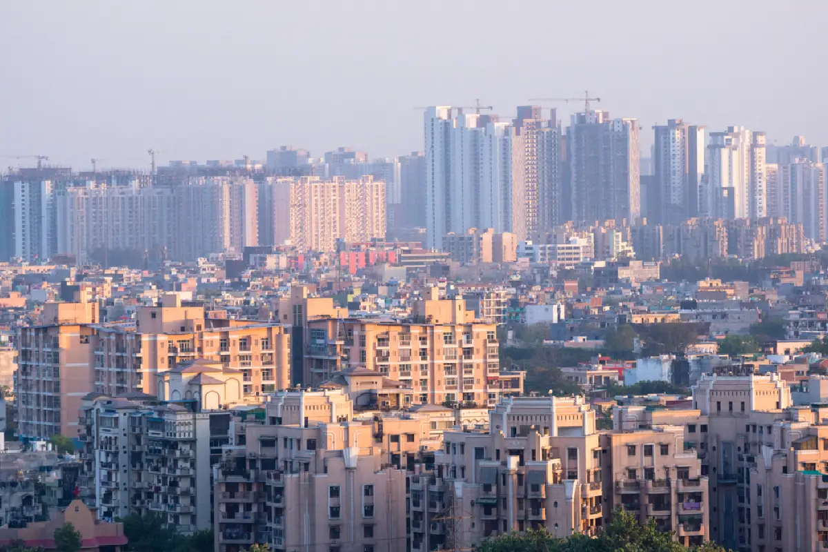 Short-Term or Long-Term? Choosing the Right Housing Option in Gurgaon