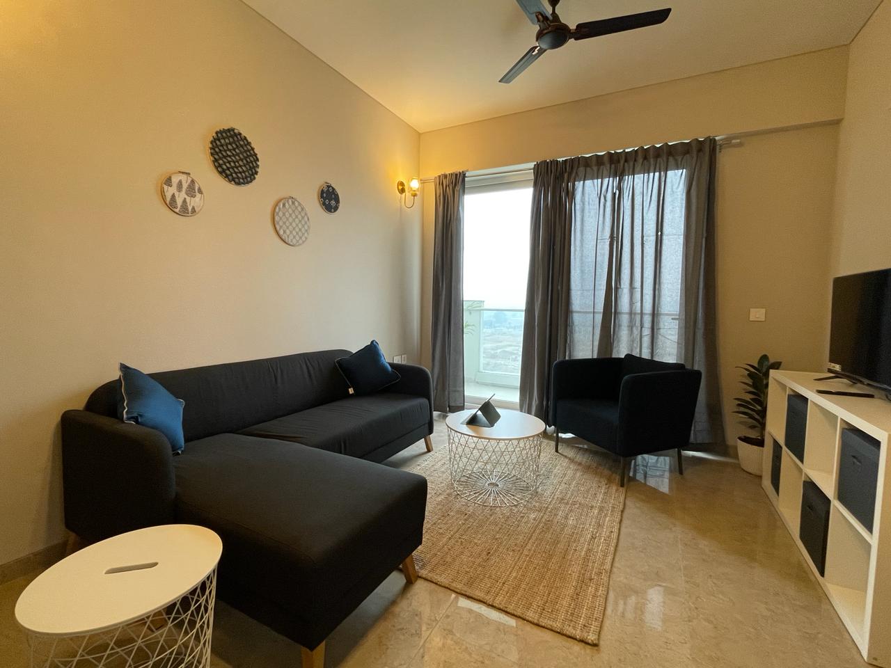 Temporary Executive Housing vs. Business Hotels: Pros & Cons