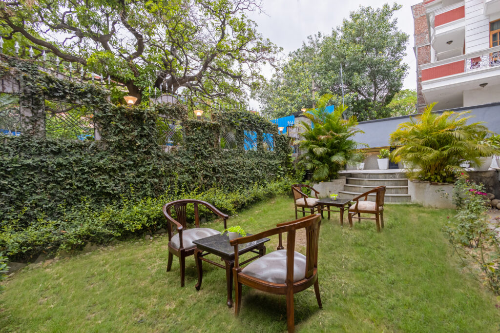 Connect with FlxHo for more affordable to premium serviced apartments stays making your corporate travelers journey easy. Connect us for our hassel-free stays. our business hotels are premium.