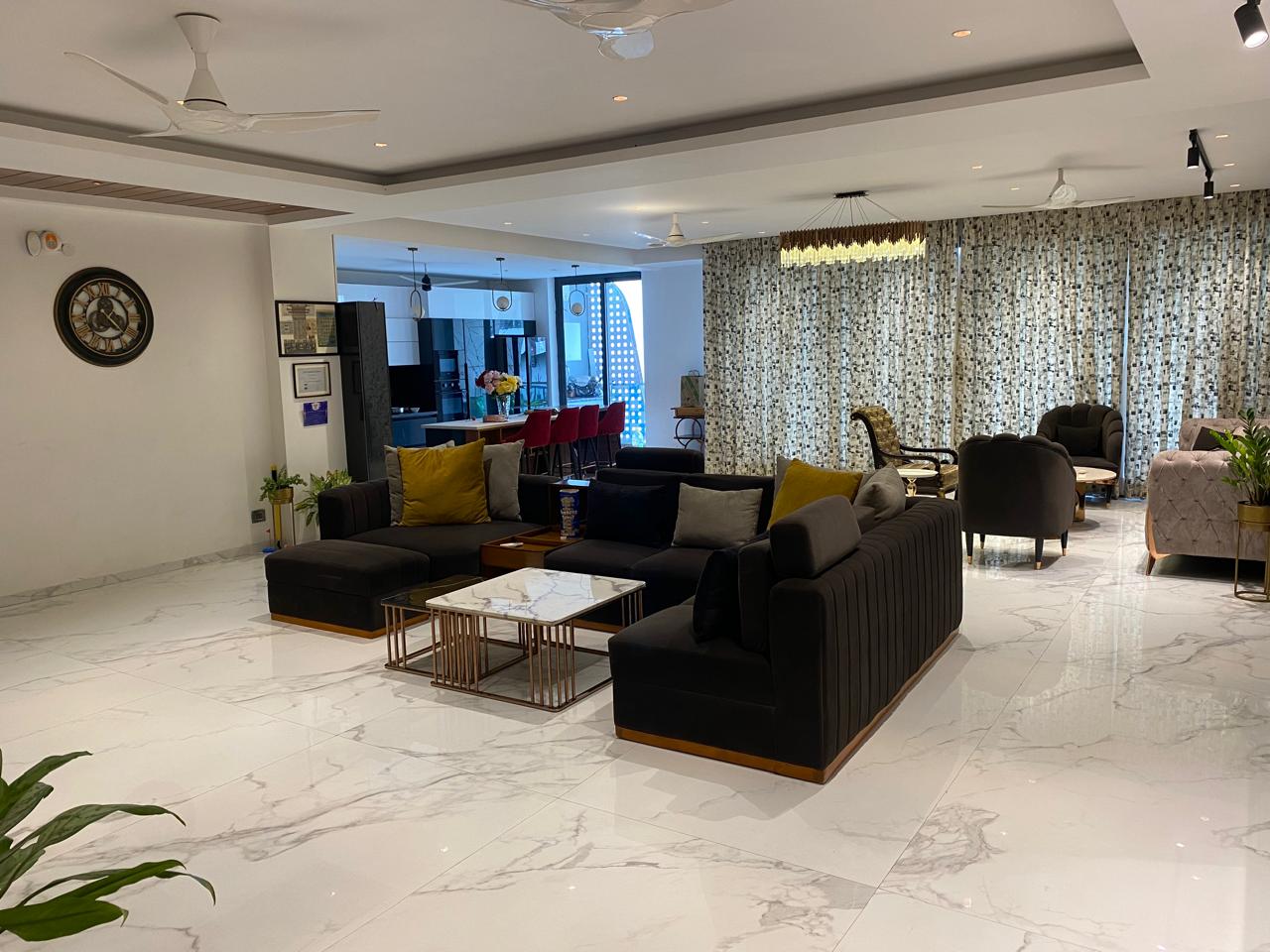 Best Ways to Enjoy Your Stay at a Service Apartment in Gurgaon